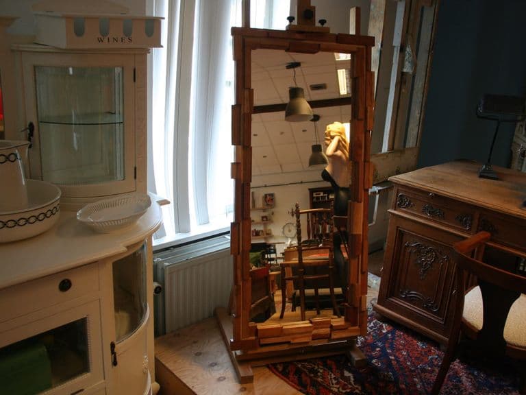 Decoratieve spiegel rechthoekig 132 x 65cm van resthout.
