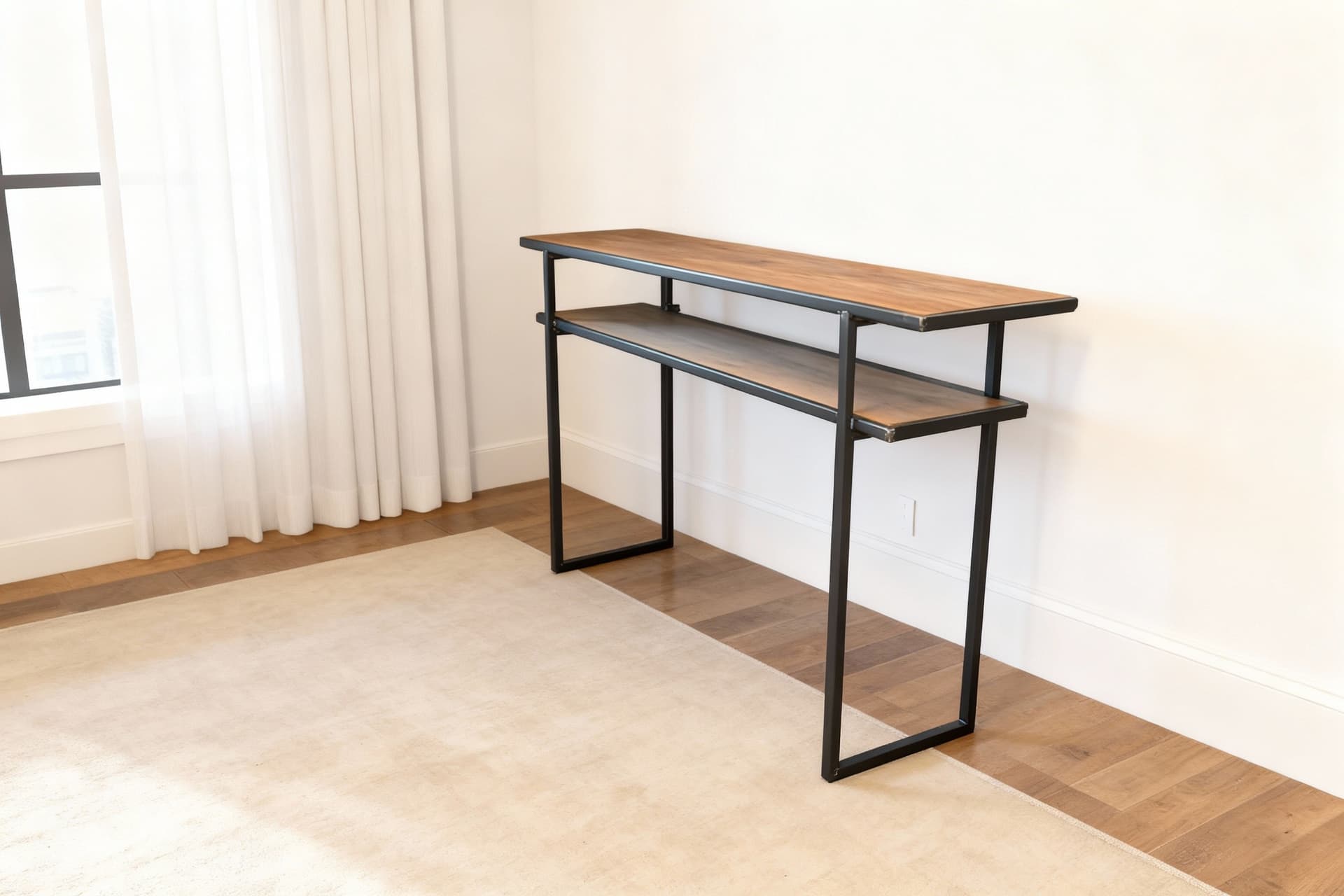 Upcycled houten tafel gemaakt van staal en vloerdelen 2 planken. 180cm B x40 Dx 100cm H