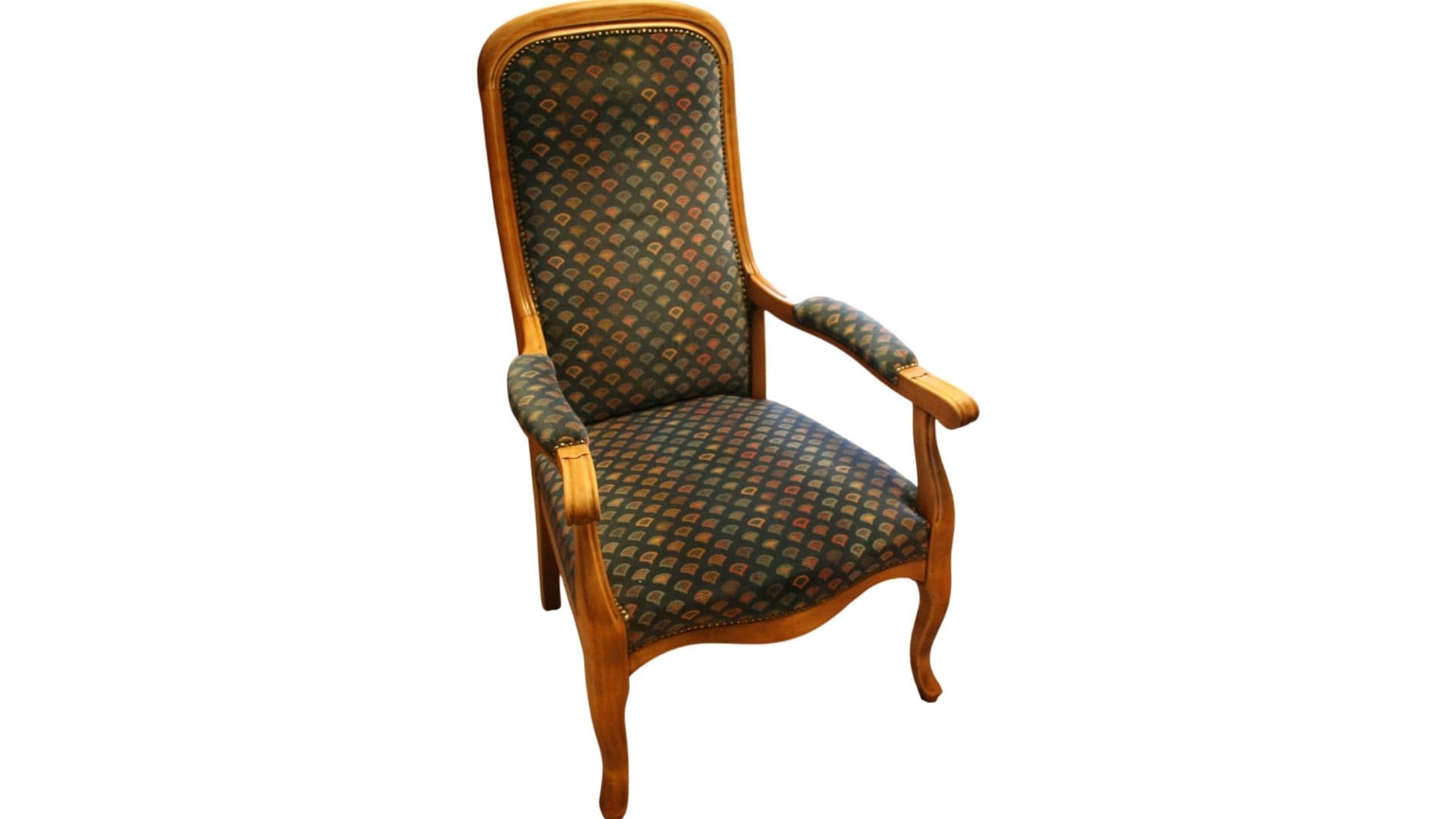 Vintage houten fauteuil karaktervol en comfortabel met groene bekleding…